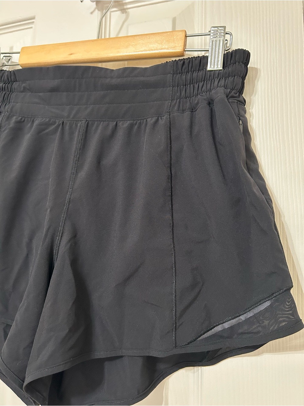 lululemon athletica Black Hotty Hot High-Rise Lined Short 4" - Picture 2 of 7
